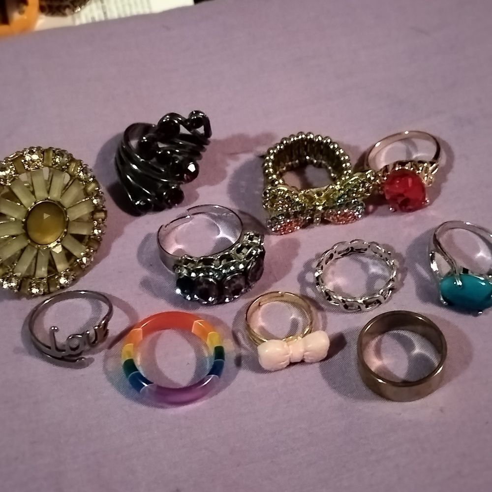 Lot Or Bundle Of 18 Different Unique Statement Ri… - image 3